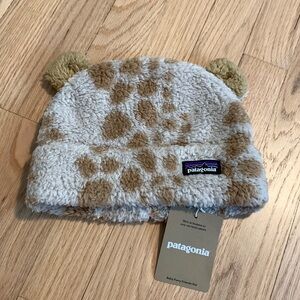 Patagonia winter hat 12-24 months